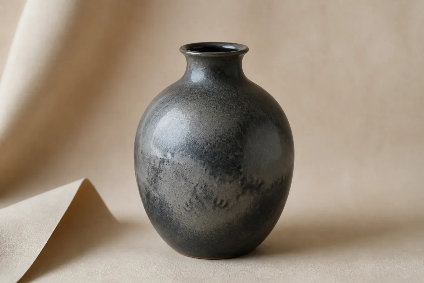 Édition Vase Grès Émaillé Fumé — Série 06
